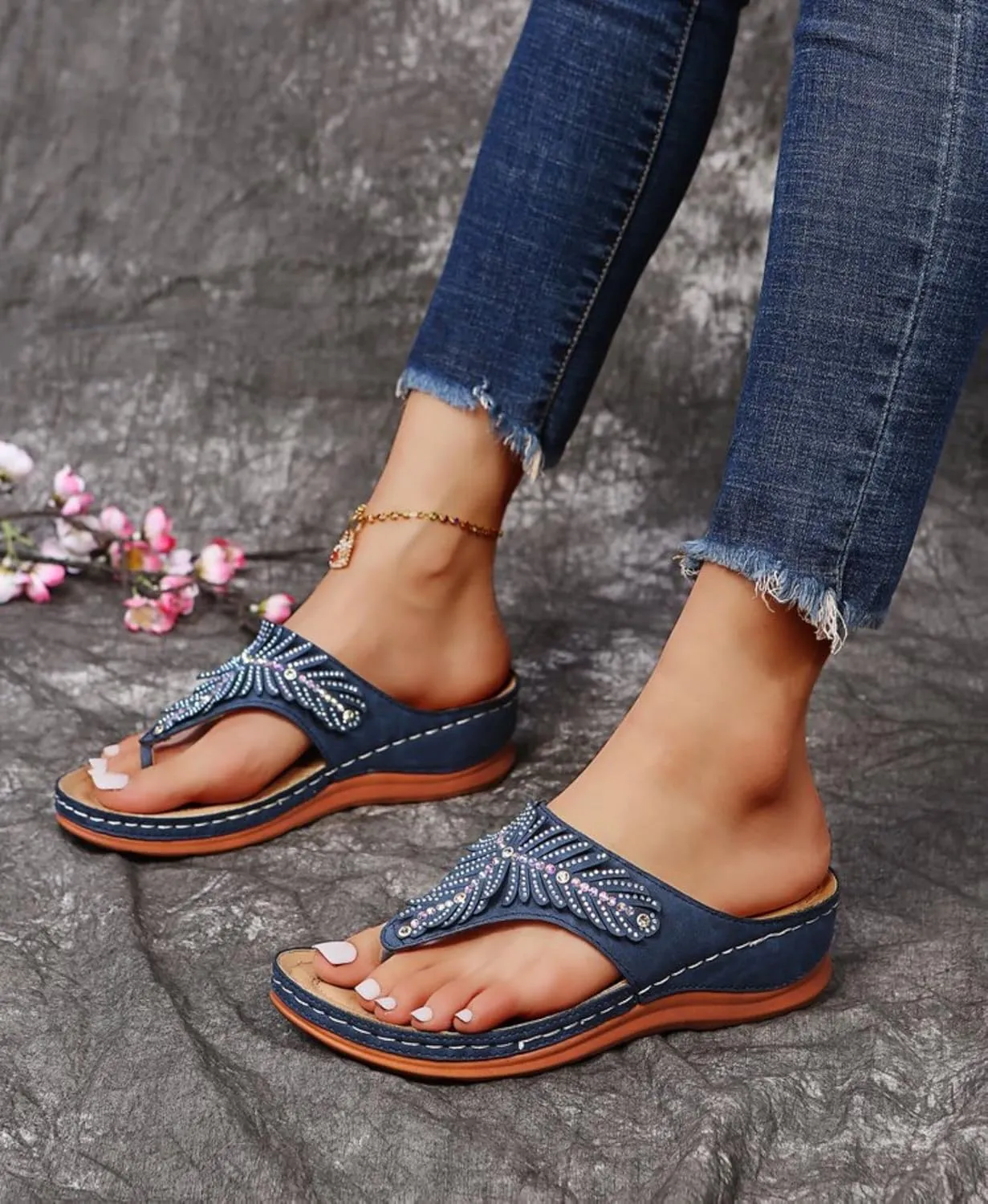 Rhinestone Wedge Sandals for Women,Summer Fashion Open Toe T Strap Thong Flip Flops Comfortable Casual Beach Shoes Slippers Orthopedic Summer Arch Support 2025 with Walking Wedges Platform