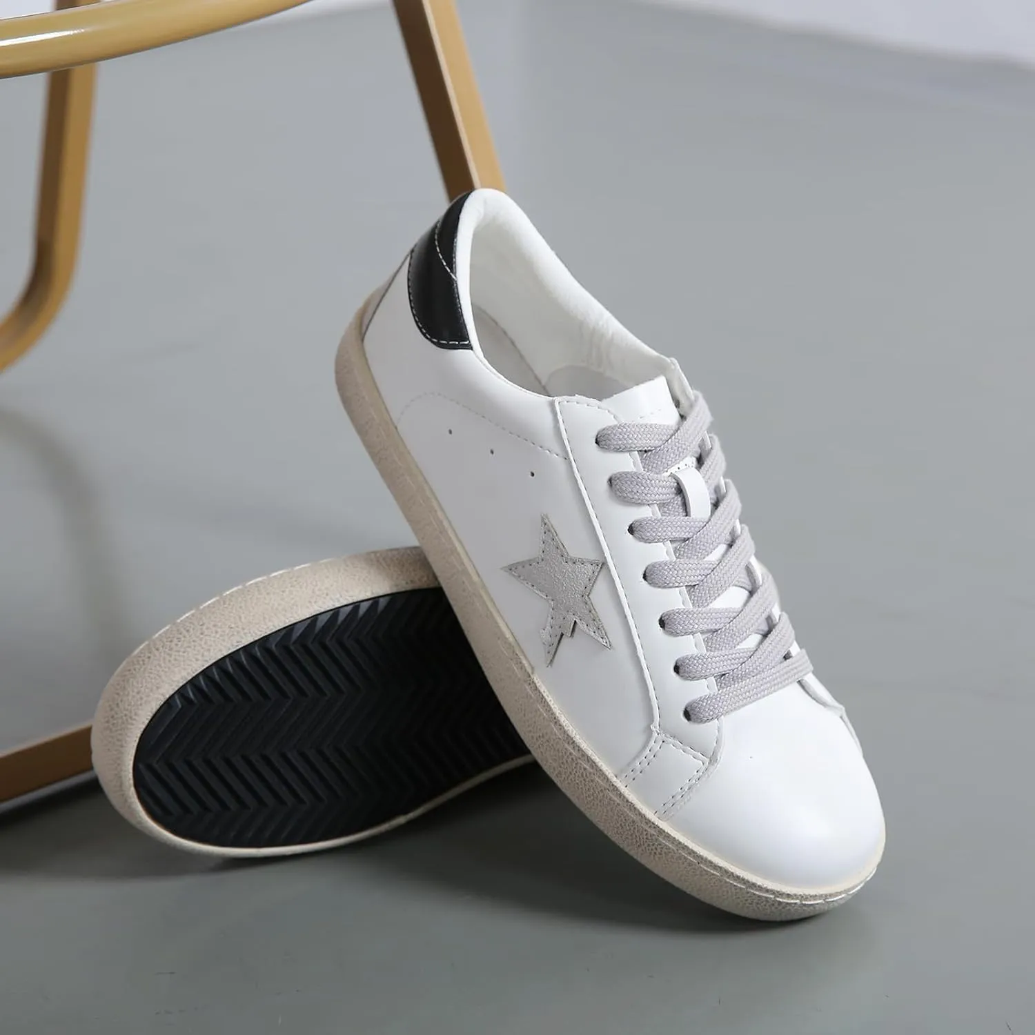 Sneakers for Women - Fashion Bling Star Sequins Sneaker - Cushioned Low Top Platform, Rubber Sole Leather Upper Lace Up Walking Shoes - Casual Comfortable Running Sports Shoes