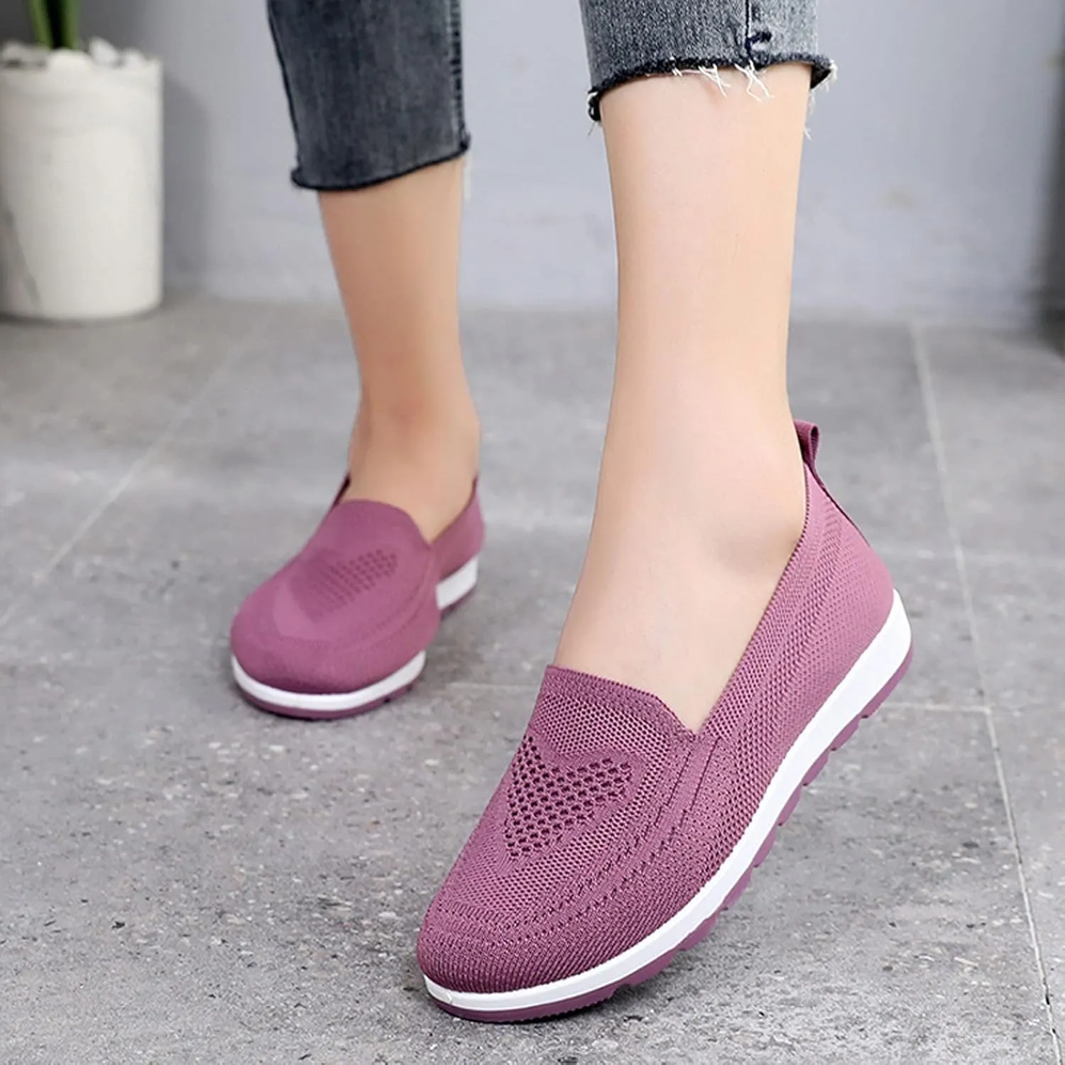 Womens Breathable Running Sports Shoes Low Top Tennis Shoes Non Slip Lightweight Walking Shoes Elderly Shoes